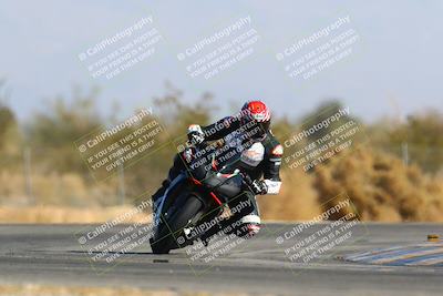 media/Jan-14-2024-SoCal Trackdays (Sun) [[2e55ec21a6]]/Turn 2 (1025am)/